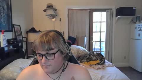 Astraeafox online show from May 19, 1:01 am
