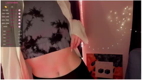 Snapshot of moon__girl chatting on January 22, 7:34 pm Roxy online show from January 22, 7:34 pm