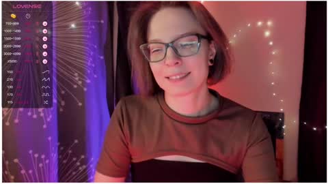 Snapshot of moon__girl chatting on February 21, 7:10 pm Roxy online show from February 21, 7:10 pm