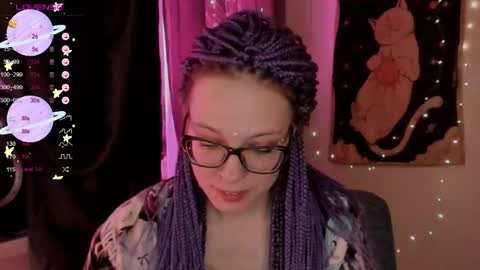 Snapshot of moon__girl chatting on October 17, 7:29 pm Roxy online show from October 17, 7:29 pm