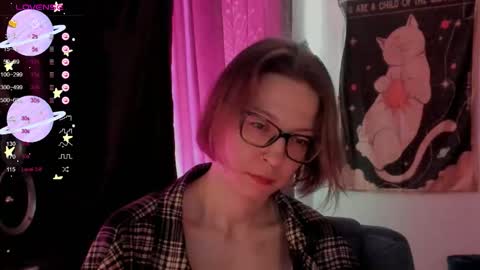 Snapshot of moon__girl chatting on October 29, 8:09 pm Roxy online show from October 29, 8:09 pm