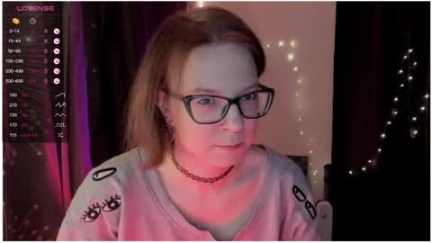 Snapshot of moon__girl chatting on March 8, 7:09 pm Roxy online show from March 8, 7:09 pm