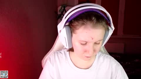 Lola online show from September 14, 4:30 pm