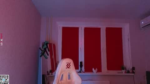 Lola online show from September 24, 5:41 pm