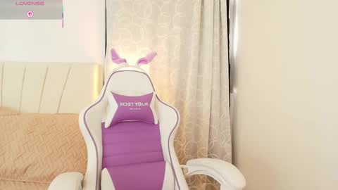 moonbrunettee online show from September 24, 9:32 pm