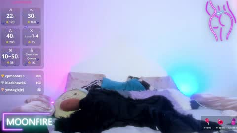 Snapshot of moonfiredance chatting on December 12, 1:49 pm Nicky  online show from December 12, 1:49 pm