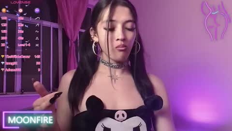 Snapshot of moonfiredance chatting on February 11, 5:47 am Nicky  online show from February 11, 5:47 am