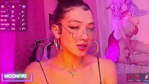 Snapshot of moonfiredance chatting on September 30, 6:57 am Nicky  online show from September 30, 6:57 am