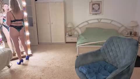 Jane online show from November 27, 5:26 am