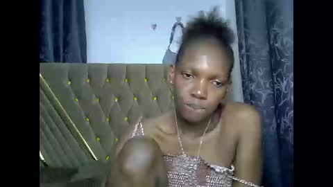 Moonlitdesire0 online show from May 27, 3:53 pm