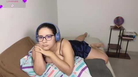 Moon Woman online show from February 25, 7:01 am