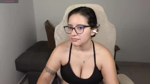 Moon Woman online show from October 31, 6:25 am