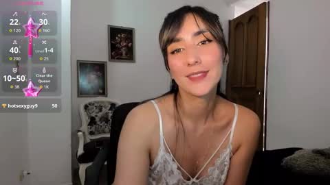 Moriah online show from October 15, 7:37 pm