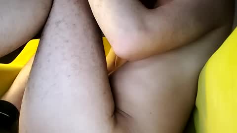 Snapshot of moss127 chatting on January 12, 9:19 pm twennysevv27 online show from January 12, 9:19 pm