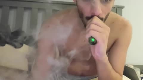 Snapshot of moss127 chatting on February 13, 4:39 pm twennysevv27 online show from February 13, 4:39 pm