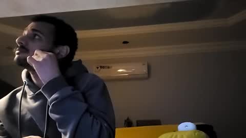 Snapshot of moss127 chatting on January 1, 11:51 pm twennysevv27 online show from January 1, 11:51 pm