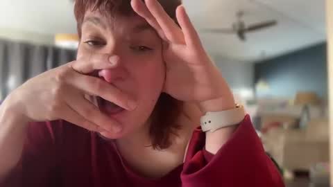 Mossy Mommy online show from February 18, 4:03 pm