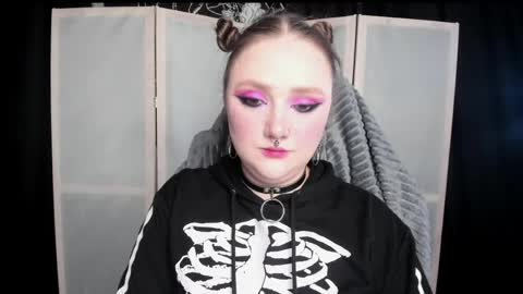 motorkate online show from April 12, 9:35 am