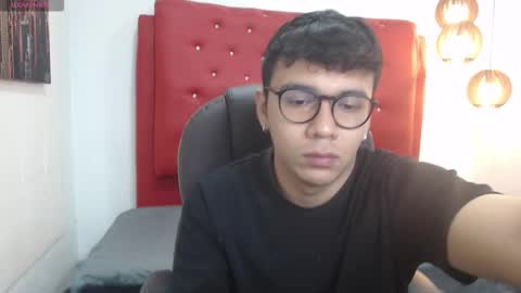 Snapshot of mou_fly chatting on October 24, 12:06 pm Mou Fly online show from October 24, 12:06 pm
