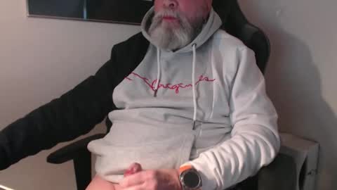 mr_boombastic2021 online show from November 27, 10:56 am