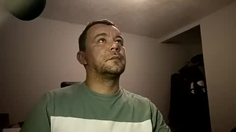 mr_i_ online show from December 31, 1:57 am