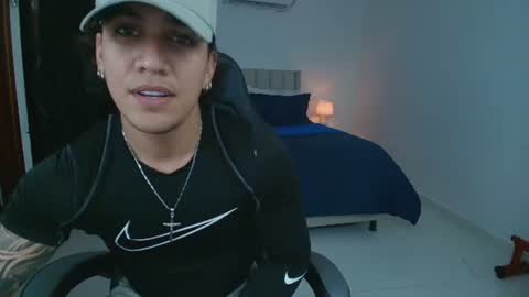 mr_maximo online show from June 13, 4:12 am