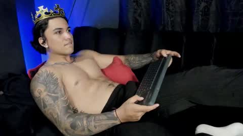 Snapshot of mr_maximo chatting on October 23, 3:19 am mr_maximo online show from October 23, 3:19 am