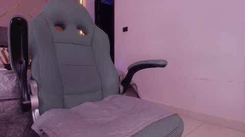 MIKEE online show from March 30, 8:47 am