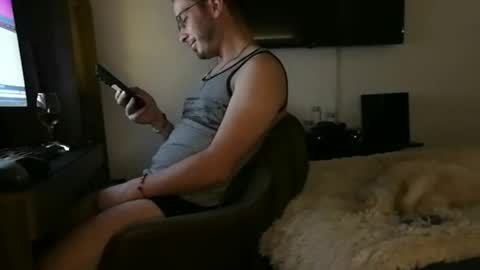 Dannys online show from December 8, 3:40 am