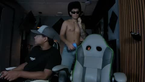 mr_mois online show from July 8, 7:34 am