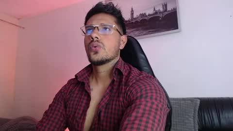 AARON online show from May 30, 11:08 am