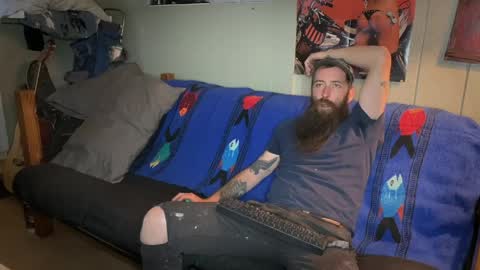 Valdor online show from April 4, 6:15 pm