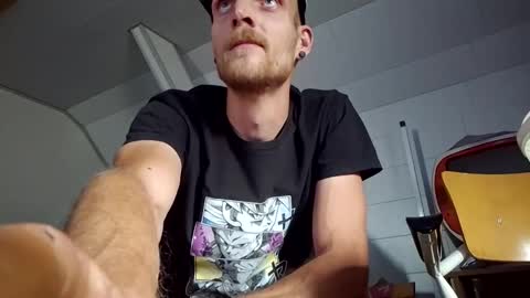 mrbigcock4206980 online show from June 7, 12:54 pm