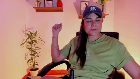 Laura online show from January 22, 4:44 am