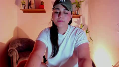 Laura online show from March 11, 3:47 am