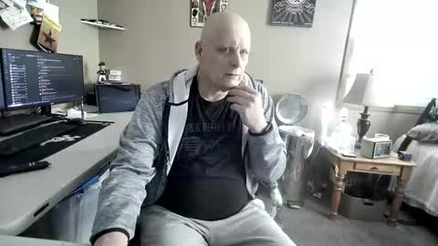 Snapshot of mrclean_55 chatting on October 23, 7:04 pm MrClean55 online show from October 23, 7:04 pm