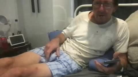 mrgray11xxx aussie online show from November 14, 9:16 pm