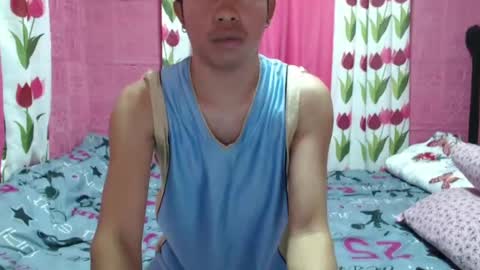 mrheartthief online show from June 22, 6:48 pm