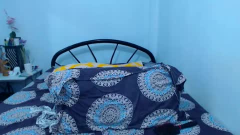 mrladybunnycock online show from June 18, 1:00 am