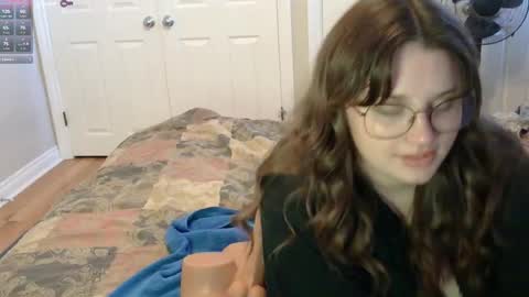 Snapshot of mrsjess1 chatting on October 22, 3:24 pm MrsJess online show from October 22, 3:24 pm