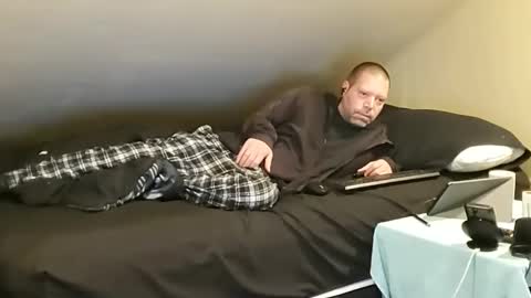 Snapshot of mrxhere chatting on February 17, 4:50 pm mrxhere online show from February 17, 4:50 pm