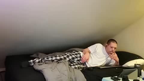 Snapshot of mrxhere chatting on February 20, 2:35 pm mrxhere online show from February 20, 2:35 pm