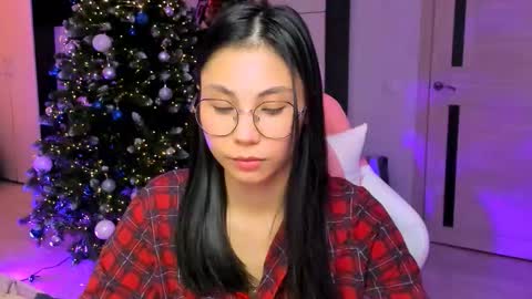 ms_emily_ online show from December 21, 8:48 pm