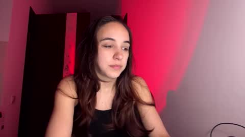 ms_sophiee online show from April 23, 7:48 pm