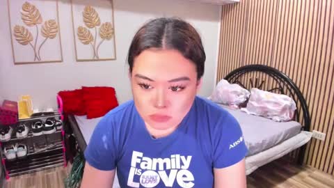 CINDY MIRANDA online show from January 27, 7:35 am