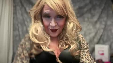 mskarentoy online show from February 6, 11:29 pm