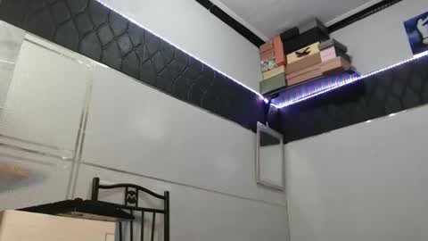 mskimts online show from February 18, 12:37 am