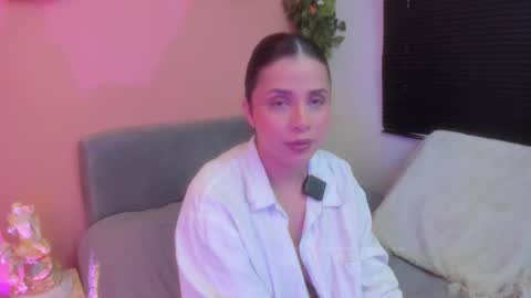 Snapshot of mslalune chatting on October 2, 6:28 pm Meg Vero online show from October 2, 6:28 pm