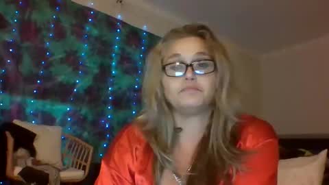 MissRobinson online show from November 22, 12:36 pm