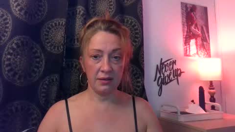 mswhitney618 online show from September 12, 8:49 am